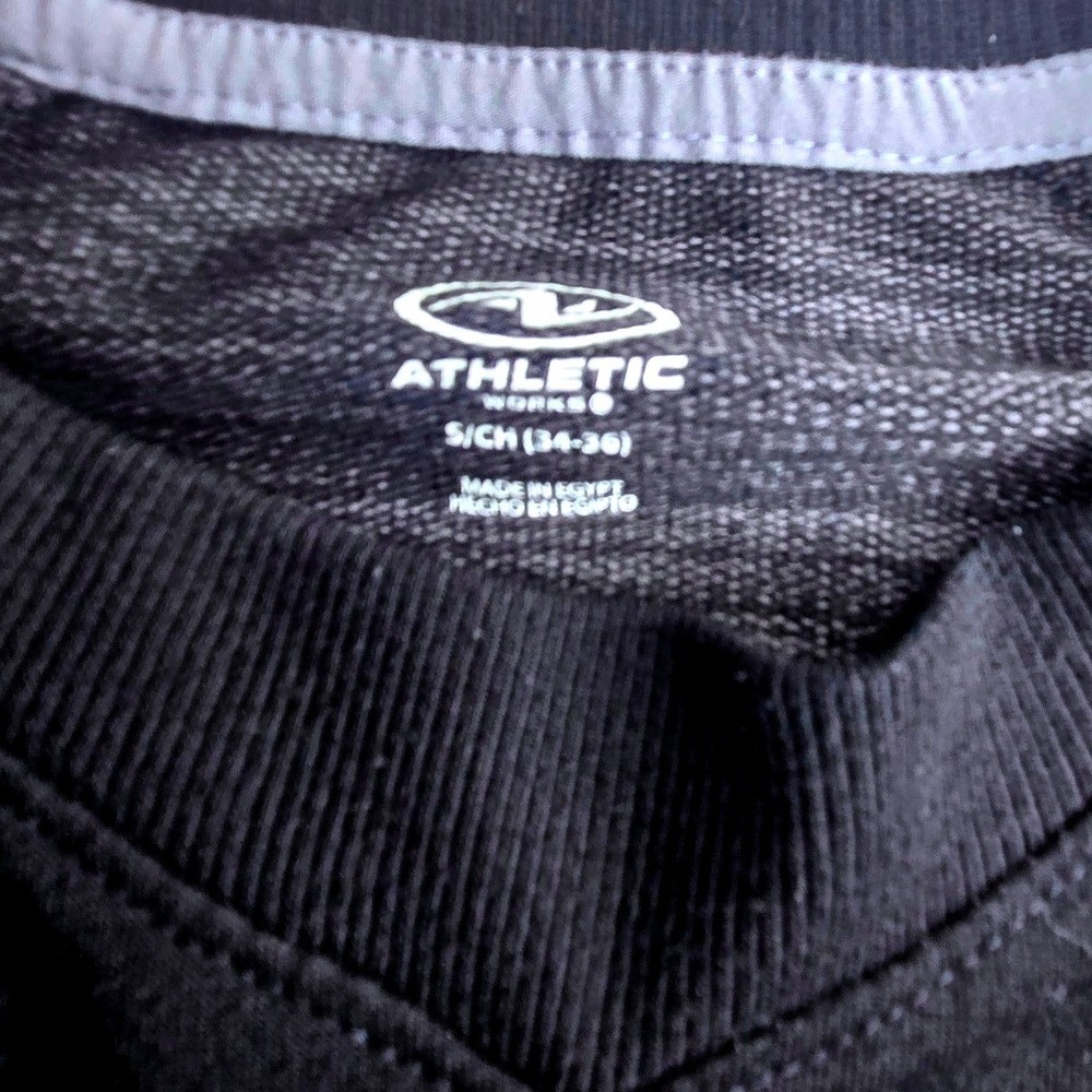 Athletic Works Mens DriWorks Long Sleeve Performance Sweatshirt Black Sml 34-36 - Picture 6 of 9
